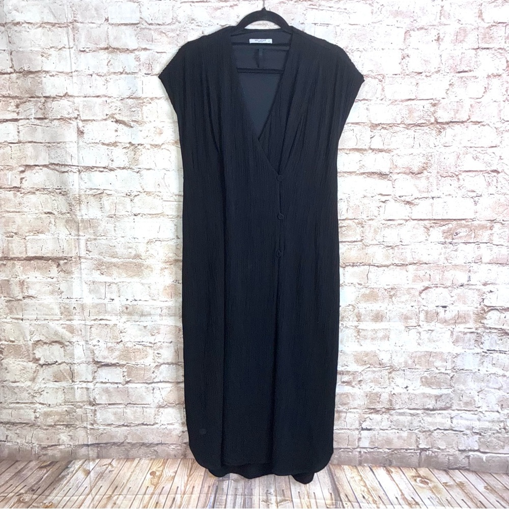 MM LaFleur Cap Sleeve Crinkle Crepe Faux Wrap Dress in Black Size 6